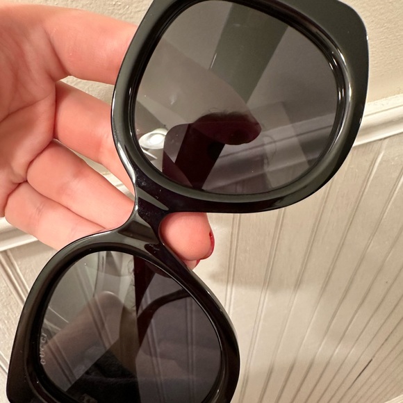 GUCCI Cat-eye Sunglasses - Picture 7 of 7